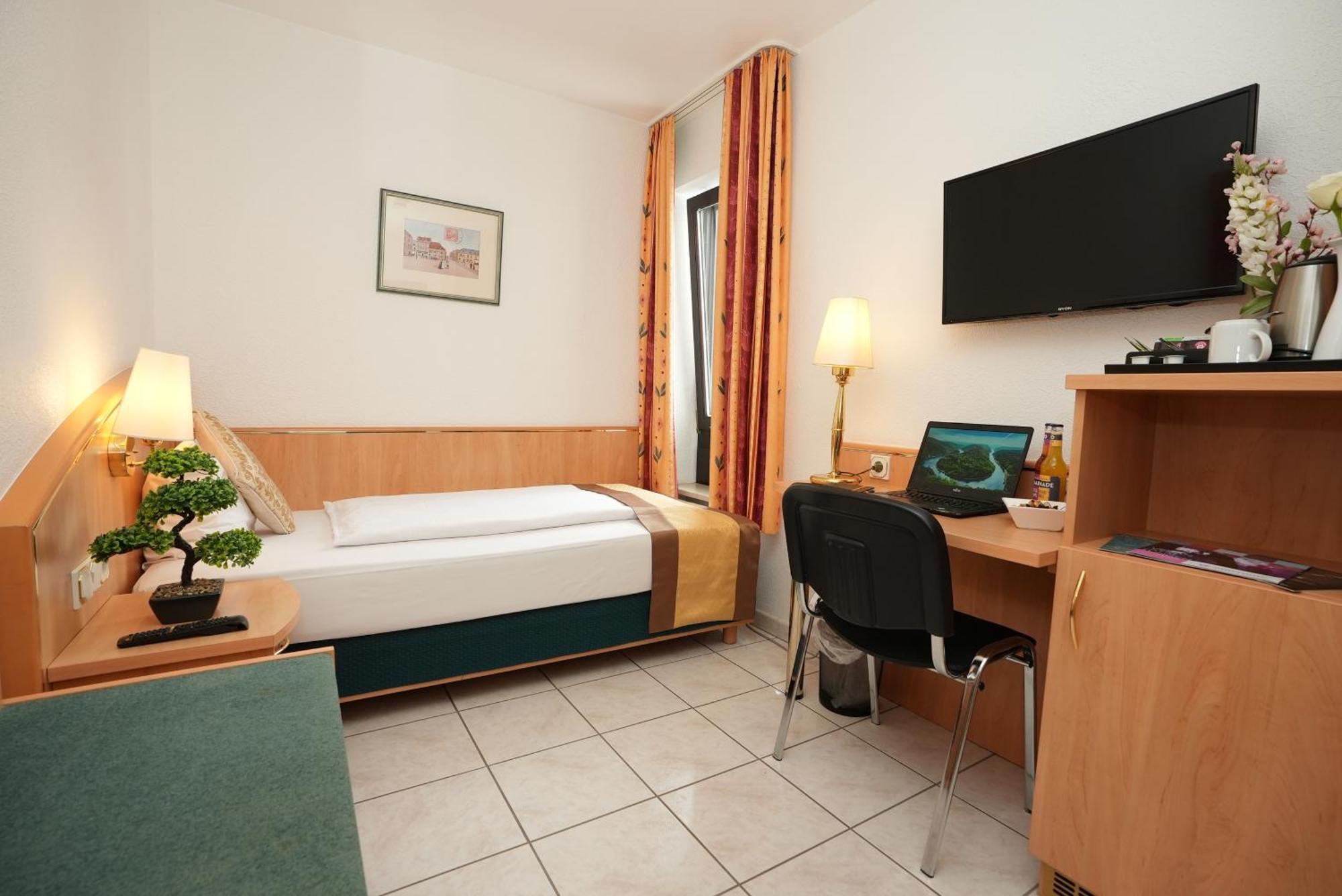 Uno Hotel Posthof Saarlouis Eksteriør bilde